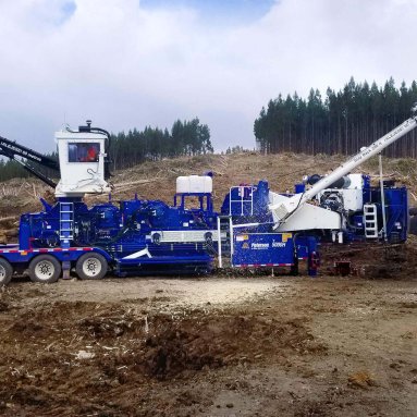 Peterson 5000H Whole Tree Chipper