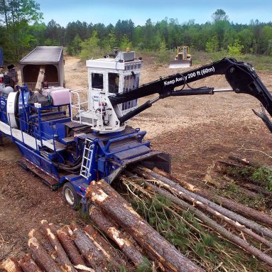 Peterson 5000H Whole Tree Chipper