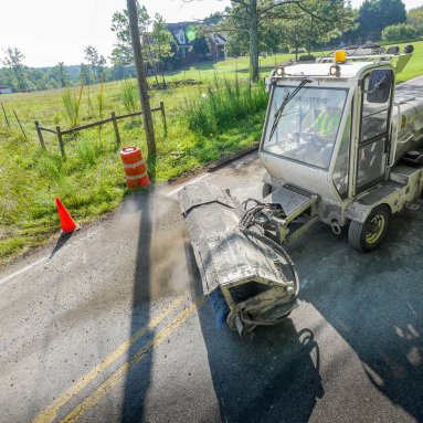 Roadtec FB-100 Asphalt Broom