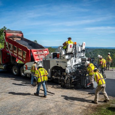 Roadtec RP-170 Highway Class Asphalt Paver