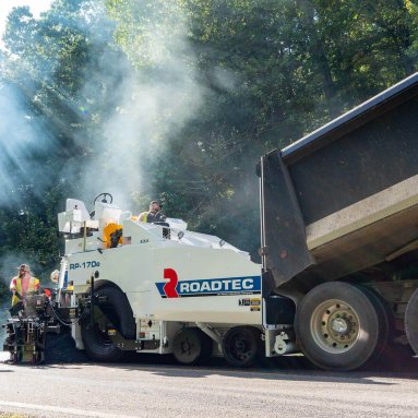 Roadtec RP-170 Highway Class Asphalt Paver