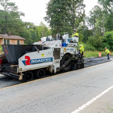 Roadtec RP-190 Highway Class Asphalt Paver