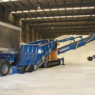 Tracked Bulk Reception Feeder