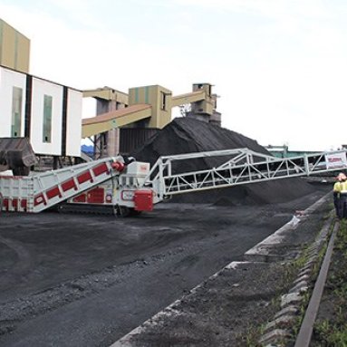 Tracked Bulk Reception Feeder