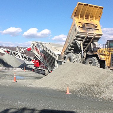 Tracked Bulk Reception Feeder