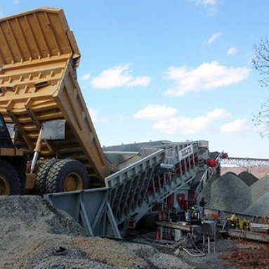 Tracked Bulk Reception Feeder