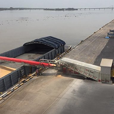 Tracked Bulk Reception Feeder